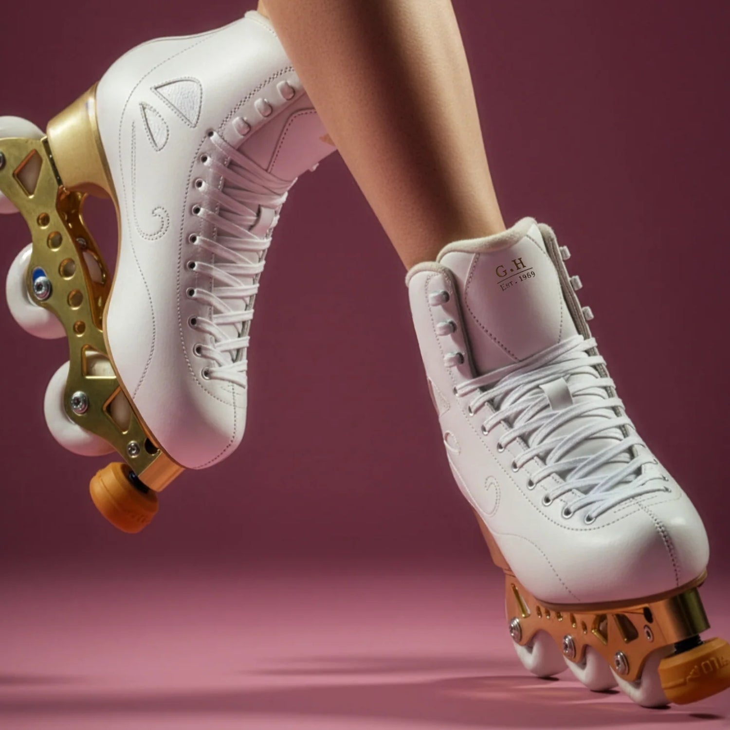 ARTISTIC INLINE SKATES