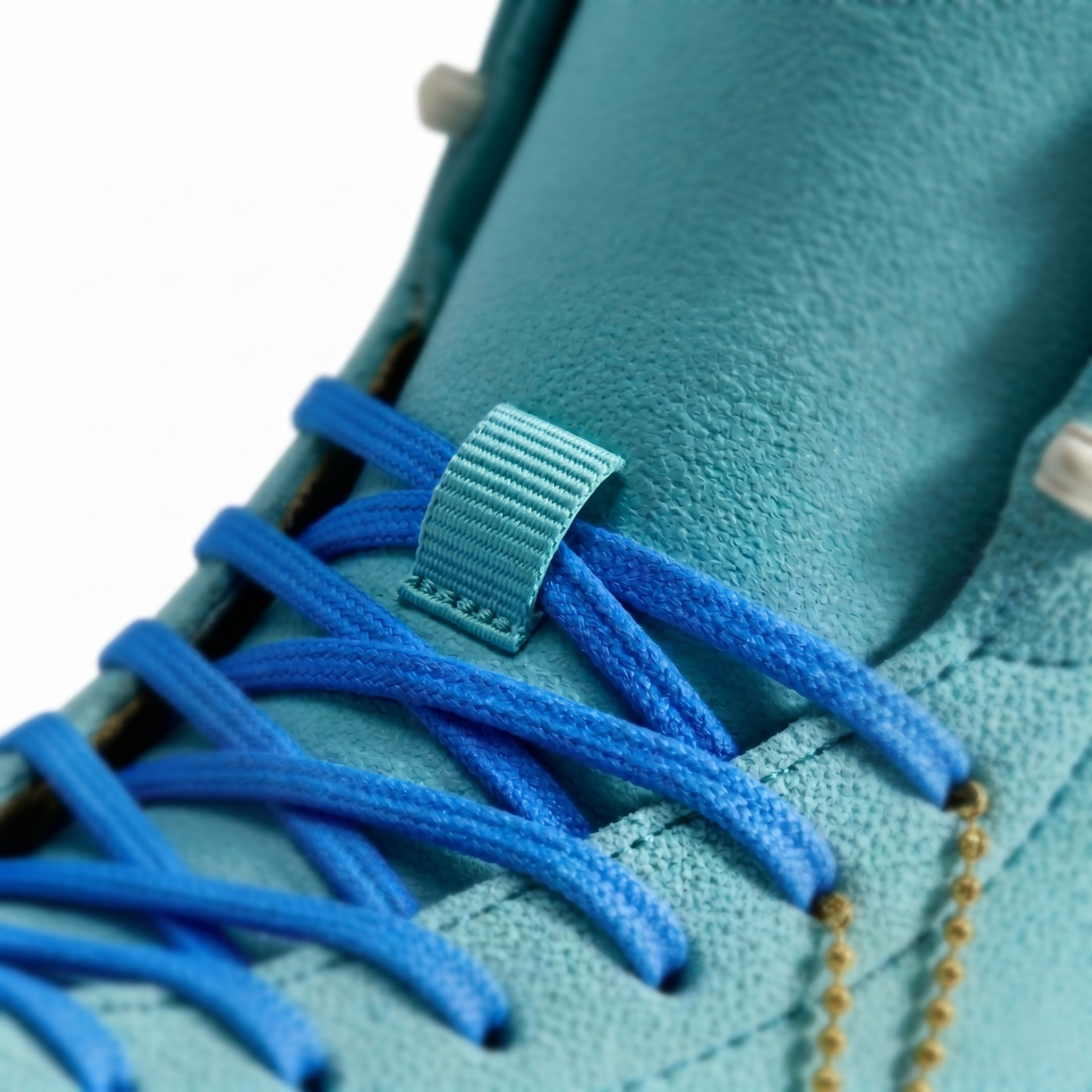 #color_Light blue (Suede Leather)