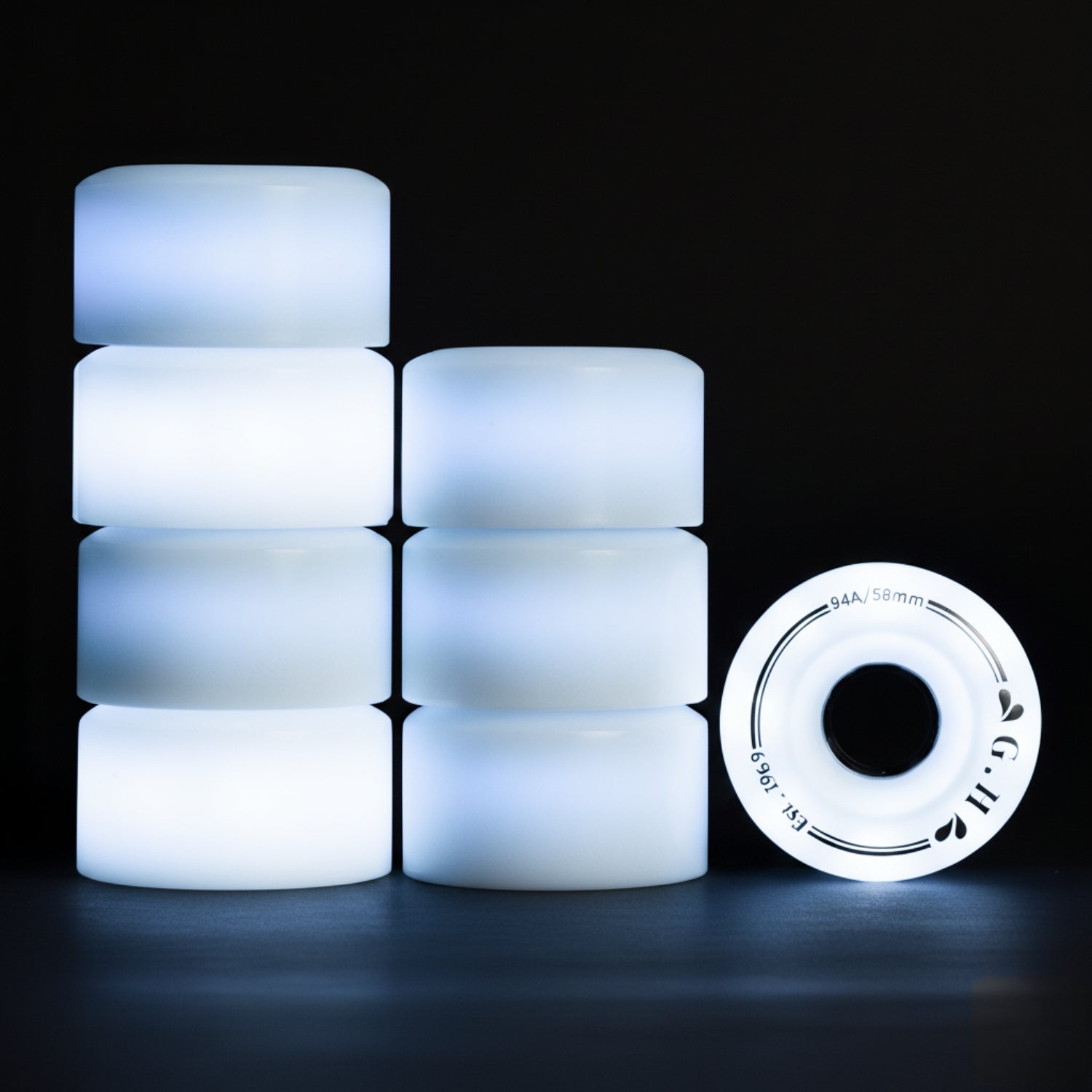 #color_pure white