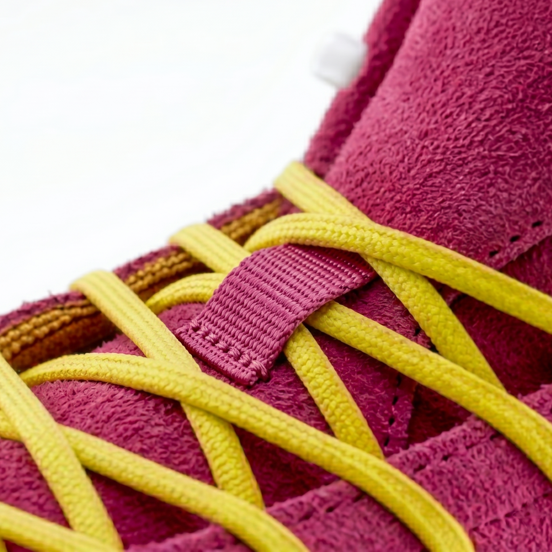 #color_Magenta (Suede Leather)